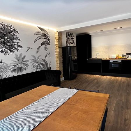 Luxury Pintoreria Vitoria מראה חיצוני תמונה